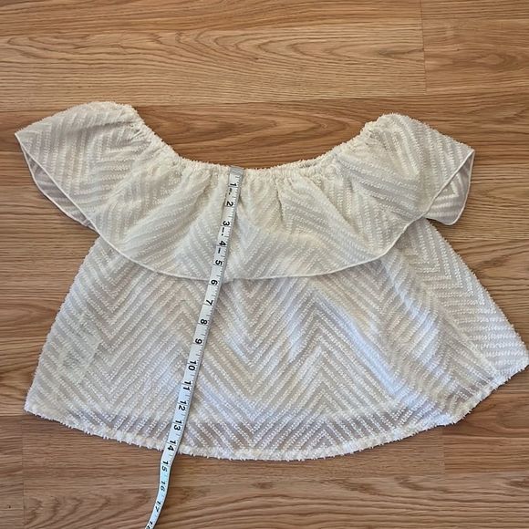 Hollister white off the shoulder top size XS - Picture 7 of 7